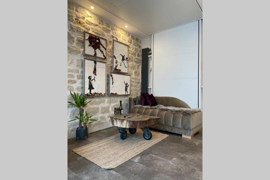Tiny Gallery Paris Gare Montparnasse Zewnętrze zdjęcie
